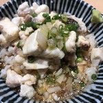 寿製麺 よしかわ - 川越醤油のスープを入れて