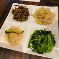 大徳壽 関内本店 - ナムル盛り合わせ