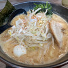 濃厚味噌とんこつ 魂心や - 白味噌ラーメン。