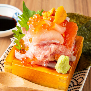 ★お酒と相性抜群な一品料理も豊富に！お得な晩酌セットも♪