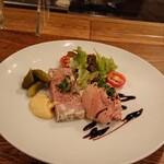 ビストロ ベルベット - 田舎風お肉のパテとさつま鶏のムース