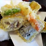 手打ちそば処 空 - サクッと軽い揚げ上がりの天ぷら！