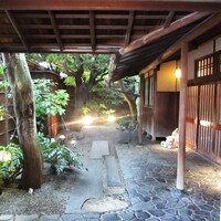 THE FUNATSUYA - "THE FUNATSUYA" の門をくぐった 玄関先。　　　　　2020.07.24