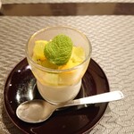 禅紫 - 杏仁豆腐