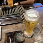 黒毛和牛焼肉 白か黒 - 