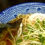 麺処 威吹 - カタクチ鰯の煮干し