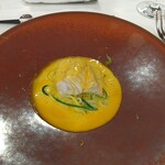 シェ ケンタロウ - 鱸とズッキーニ、人参ソース