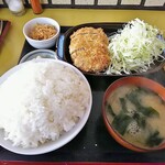 なかみち食堂 - メンチカツ定食