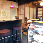 京都のチーズ屋さん プチシャレ - 店内のワンシーン