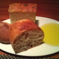 ペッシェ・ロッソ - このパン皿欲しいですわ。