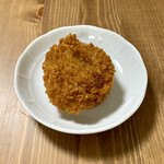 まるや肉店 - 菊坂コロッケ ¥130- (税込)