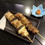 三酉屋 - ねぎまとのどっち　ニンニク味噌が付きます