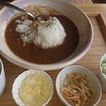 レストラン 船渡来流亭 - ツレのさざえカレー。