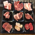 Buta Yakiniku Magariya - ９種類を食べ比べるのは初めてかも。