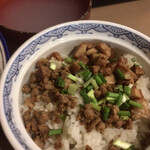 西安麺荘 秦唐記 - ミニ叉焼そぼろ丼 & 茹で汁