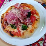 ファンタジスタ - カプリチョーザ（お任せピザ）