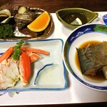 民宿 なかじま - カニ、サザエ、煮付け、もずく