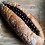 LAWSON - 料理写真:●ショコラフランス（パフチョコ＆ベルギー産チョコクリーム使用）150円