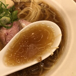 麺処 ほん田 - 優しくも濃密なお出汁のスープ