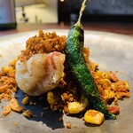 ラ カンロ - ③ オマール海老、スパイス
      ★ オマール海老のフリット、干し桜海老+カシューナッツ+カルダモン+コリアンダー+玉蜀黍+山椒の振り掛け、鷹峯唐辛子