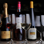 Caveau de CHASSAGNE - ワインの種類も豊富に取り揃えております。