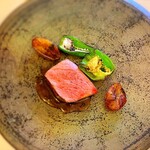 オーガニックグリル鵠沼海岸 - 熊本県産あかうし　ピーマン　じゃがいも　黒にんにくグレービーソース