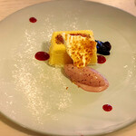 オーガニックグリル鵠沼海岸 - ライチのシブーストとハスカップのアイスクリーム