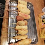 Kushikatsu Dengana - 肉５本盛り・海鮮５本盛り