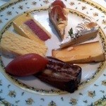 マノワール・ディノ - 