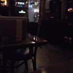 クーパー - 店内　テーブル席