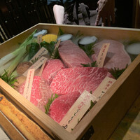 和牛懐石 但馬屋 梅田 - ショーケース