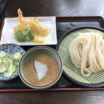 Marunakaudon - ☆ごま汁うどんと、天ぷら盛り合わせA☆