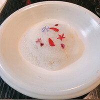 ラ・ボンヌターブル - 