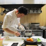 kitchen俊貴 - 阿井俊貴シェフ。（画像掲載の了承 済）　　　　　　020.07.23