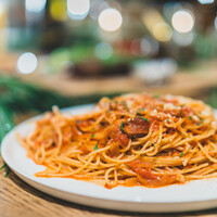 【土日祝ランチ】サラダバーとドリンクバーの90分食べ飲み放題つき