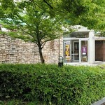 ごはんや 蓮 - お店(道路側)