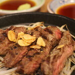 Domestic Kuroge Wagyu beef Steak (single/80g)