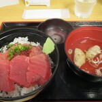 塩竃まぐろ直売・食堂 - 仲買丼 並(820円)