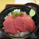 塩竃まぐろ直売・食堂 - 仲買丼 並(820円)