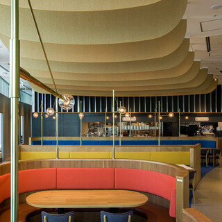 広々としたお洒落空間◆個室やソファ席など多彩な席でゆったり