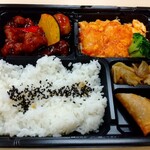 中華香彩JASMINE口福厨房 - 海老チリ&黒酢スブタ弁当 880円 ♪