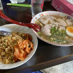 らーめん専門店　こだま - ラーメン半チャン ¥800