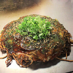 たんぽぽ - お好み焼き（イカ天・辛麺入り）