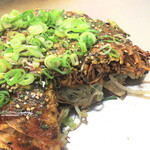 たんぽぽ - お好み焼き（イカ天・辛麺入り）