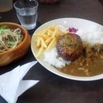 水呑カフェボヌー - イエローカレーハンバーグ