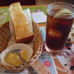 珈琲所コメダ珈琲店 - アイスレモンティー(甘み抜き)470円、モーニングB