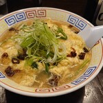 餃子と麺 いせのじょう - 卵とじラーメン旨し(笑)