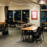 グルメ&ギャラリー タル - 内観写真:5階からの景色を眺めながらディナー