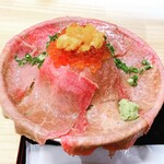 吉祥寺 肉ドレス海鮮丼 - 