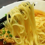 Kakura - 麺は細めのｽﾄﾚｰﾄ麺